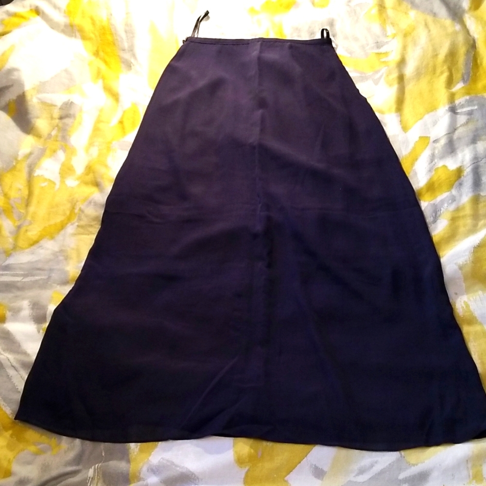 FLOWY LONG OVERLAY SKIRT